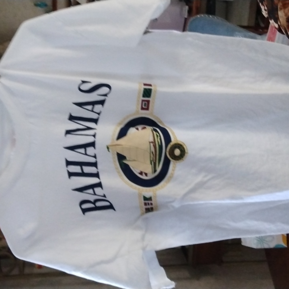 100% Cotton Bahamas Tee Shirt  Never Worn